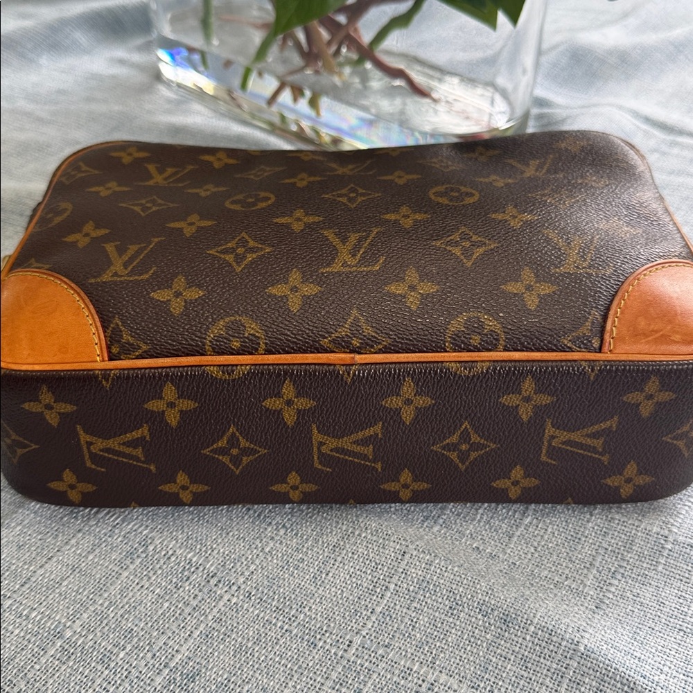 Authentic Trocadero vintage Louis Vuitton Monogram Canvas - Picture 2 of 14